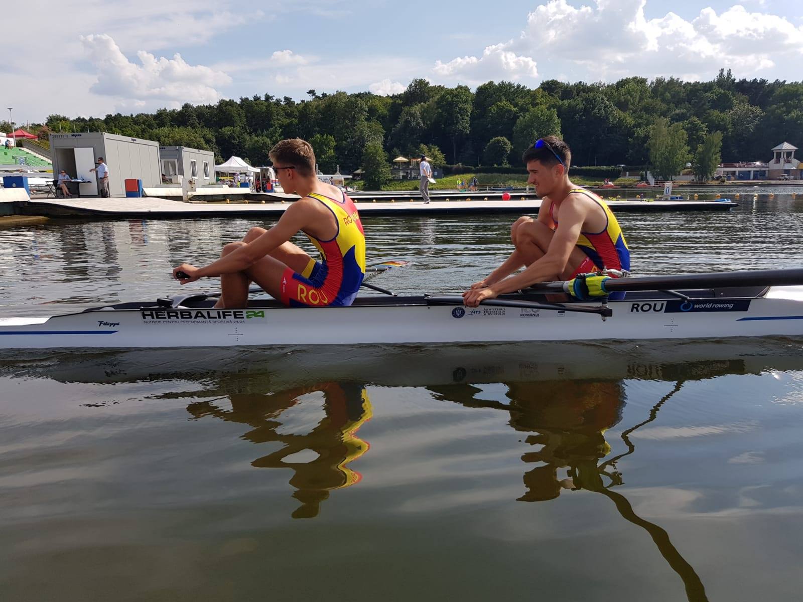 România are trei echipaje în finalele Campionatului ...